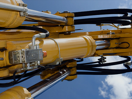 Hydrauliske sylindere for haugemaskiner